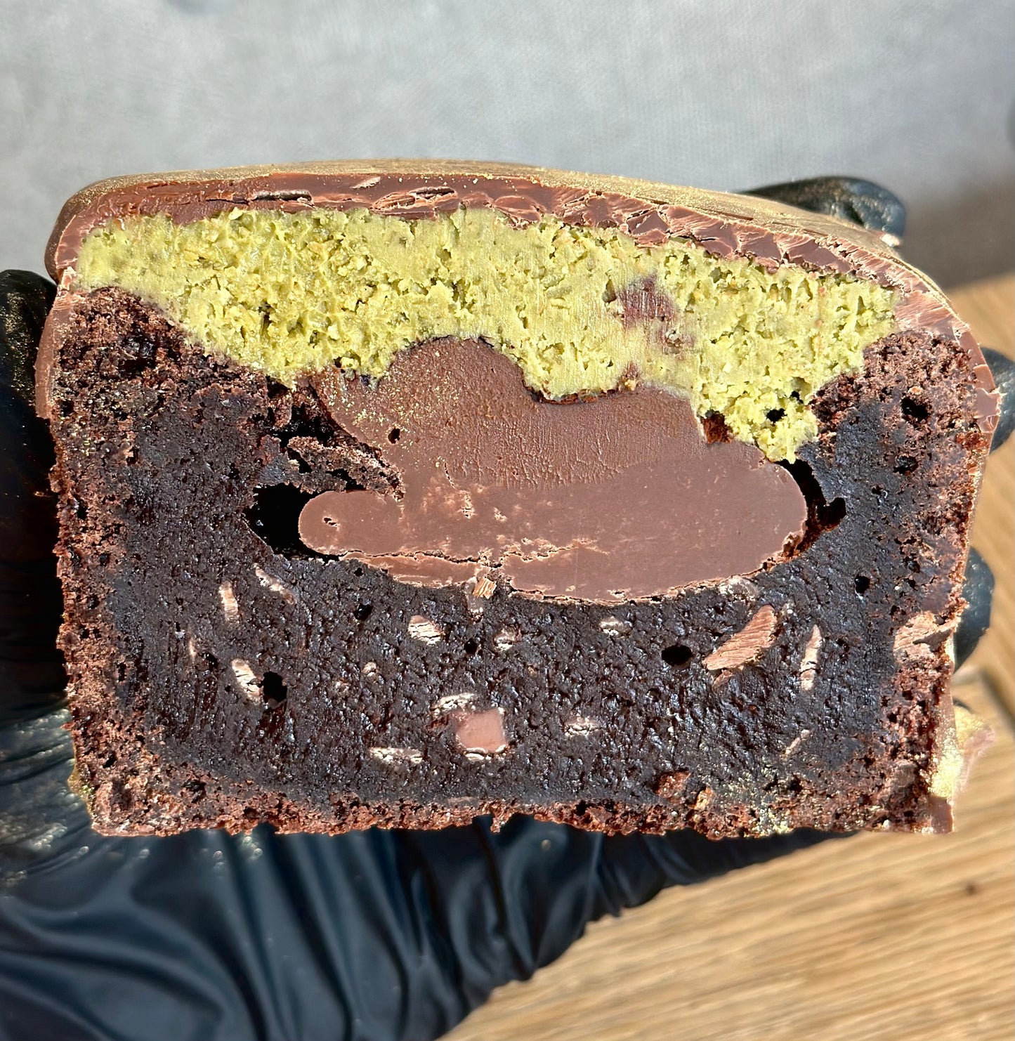 THE GOLD DUBAI CHOCOLATE BROWNIE BLOCK